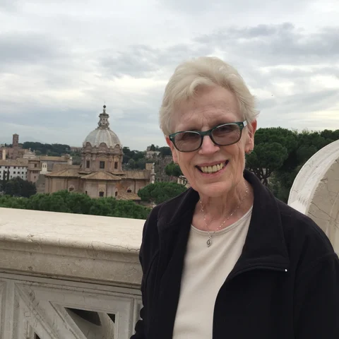 Headshot of Professor Helen Leonard